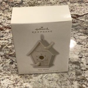 Hallmark Keepsake Christmas Ornament “New Home 2010” Porcelain Bird House